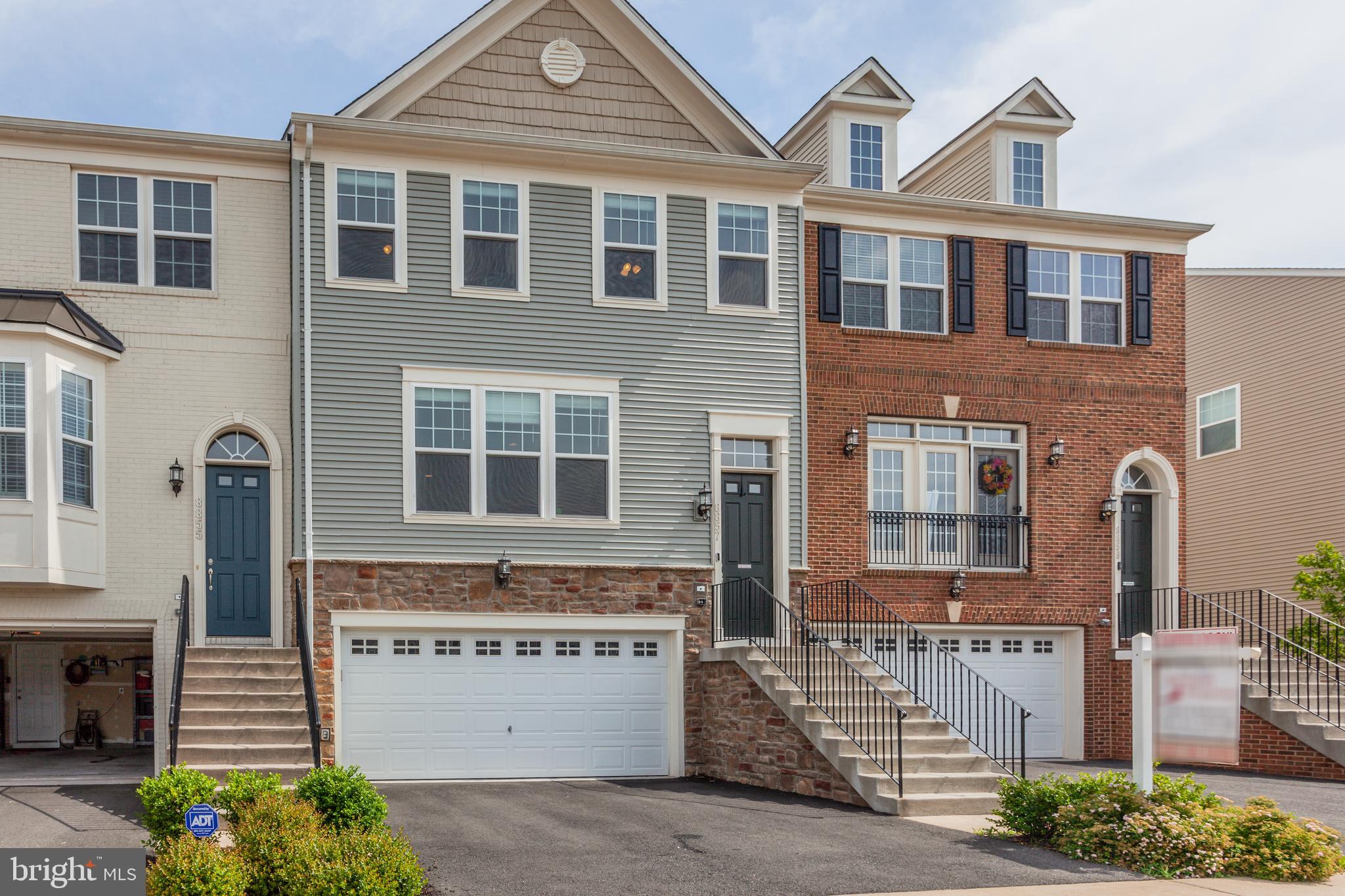 BRADLEY SQUARE - Residential