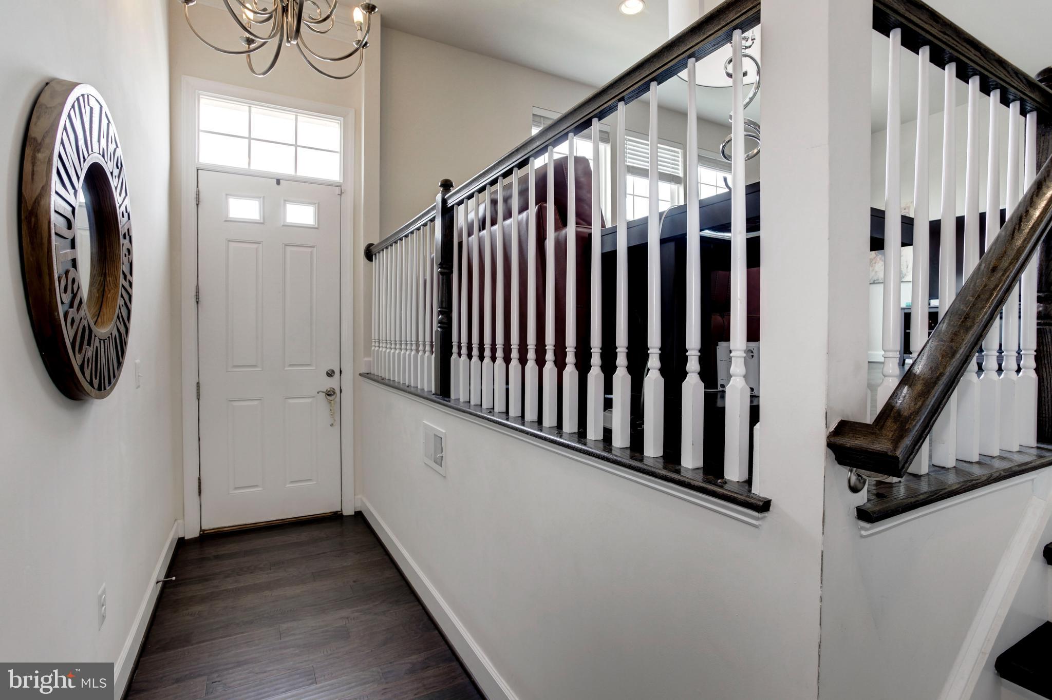 BRADLEY SQUARE - Residential