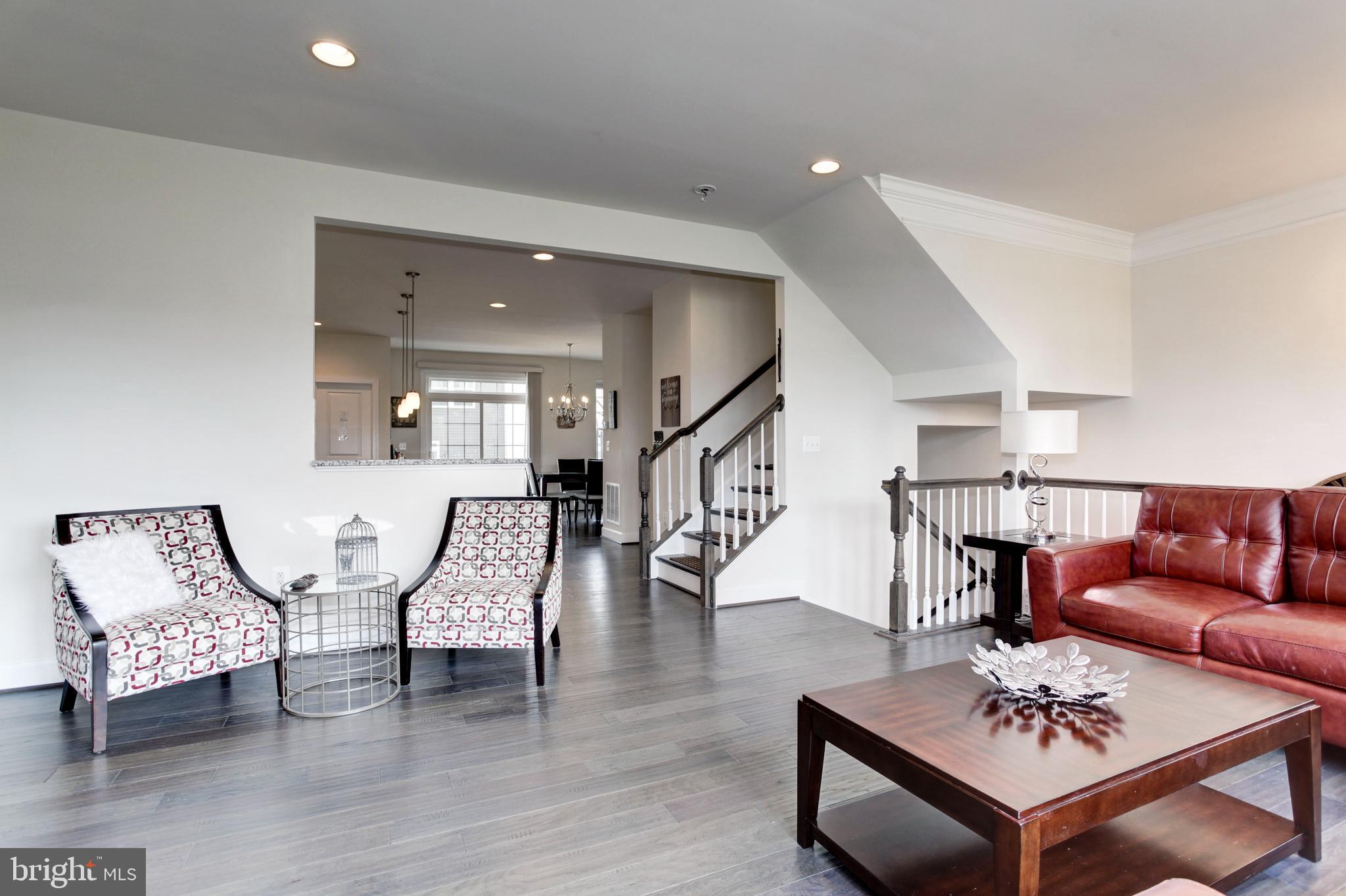 BRADLEY SQUARE - Residential