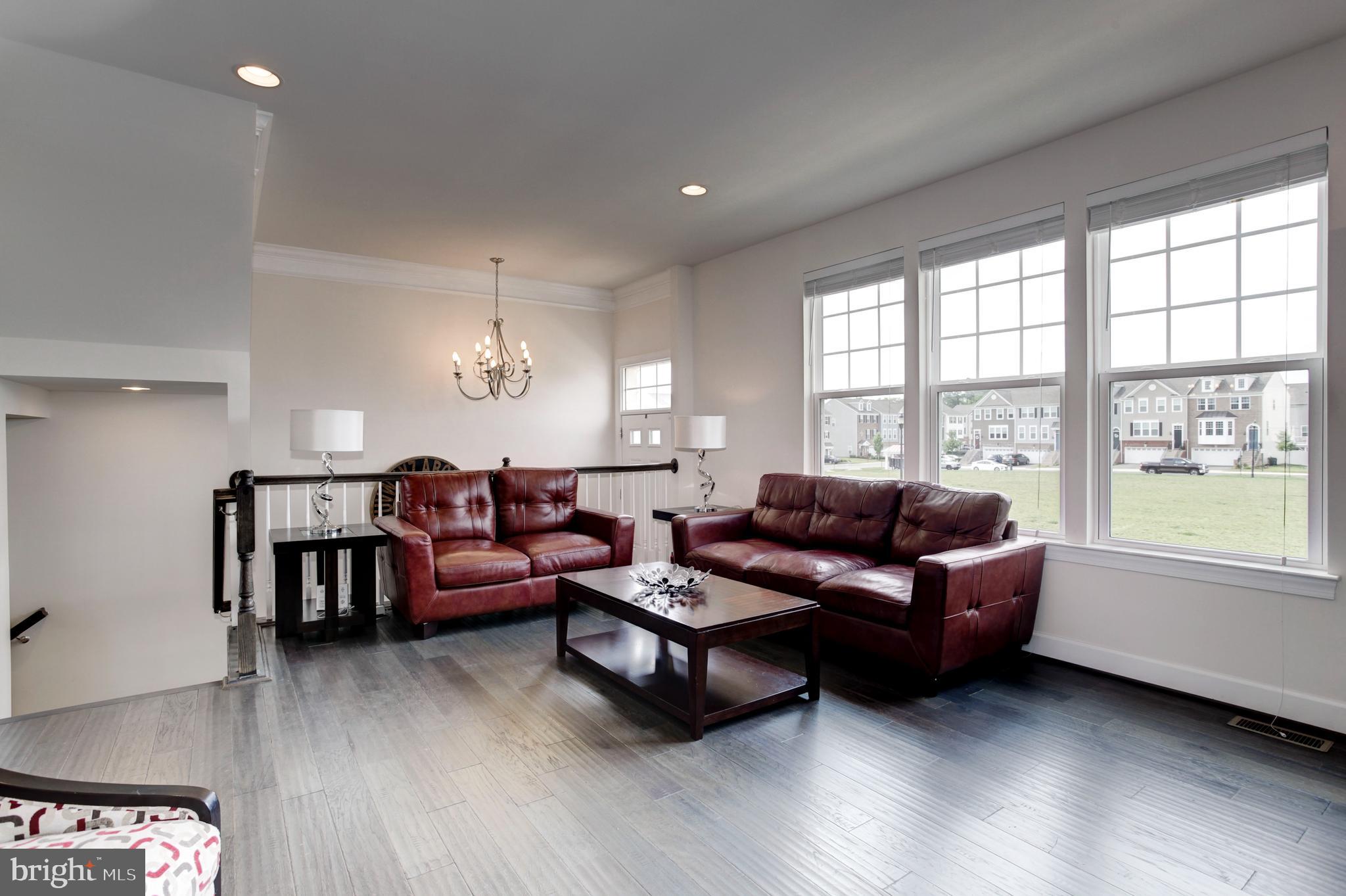 BRADLEY SQUARE - Residential