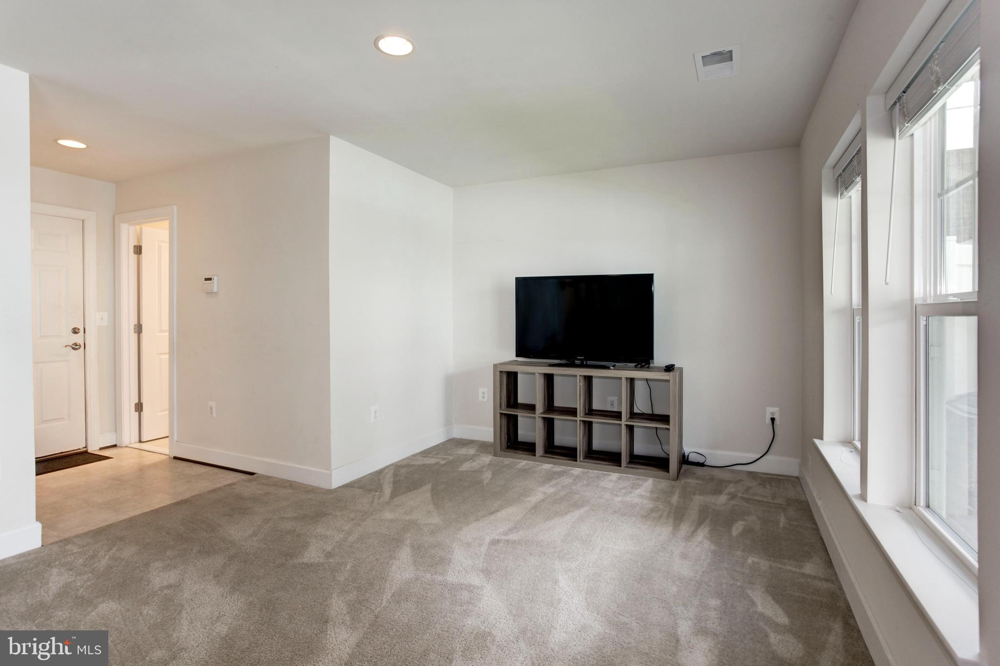 BRADLEY SQUARE - Residential