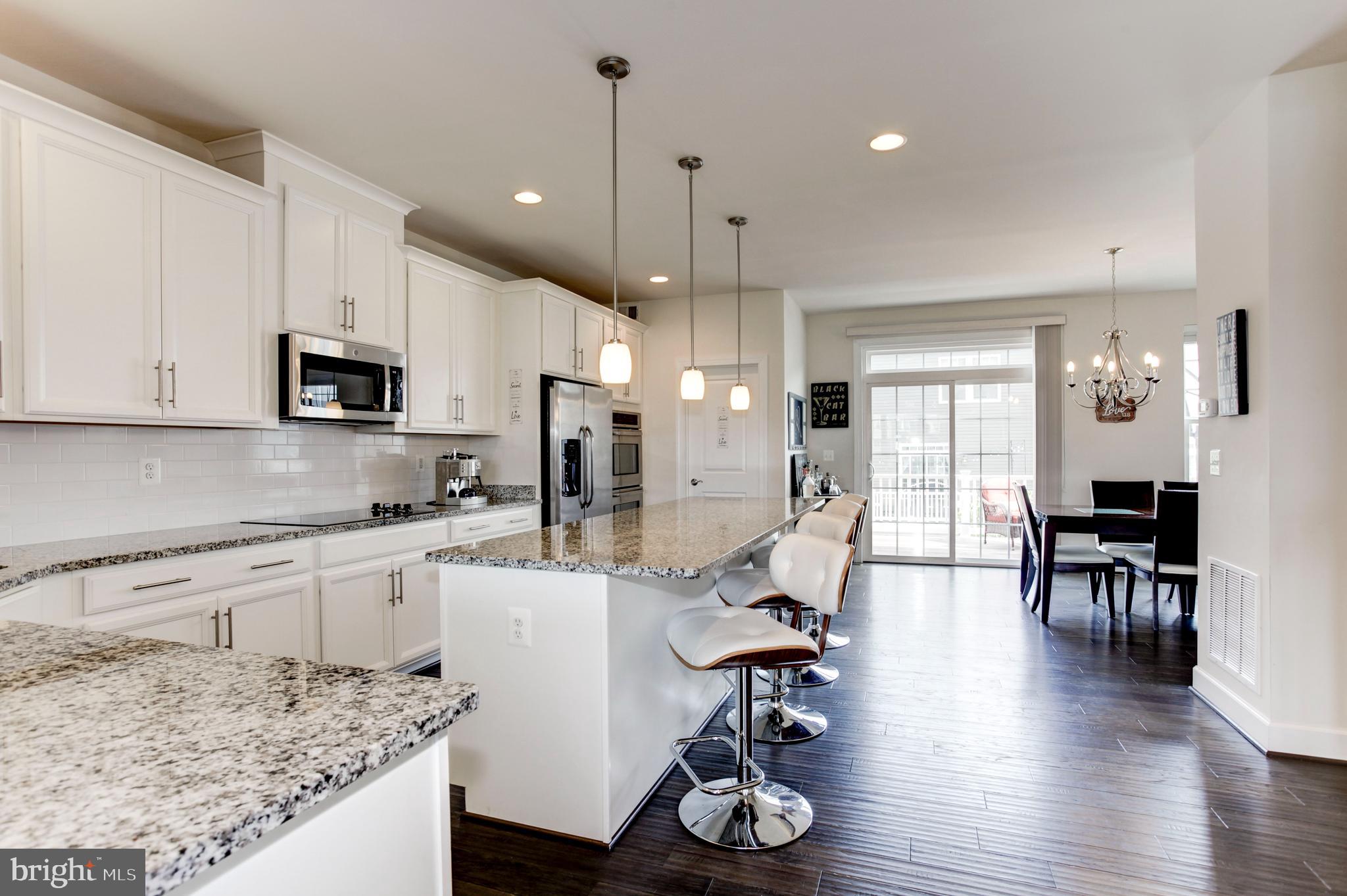 BRADLEY SQUARE - Residential