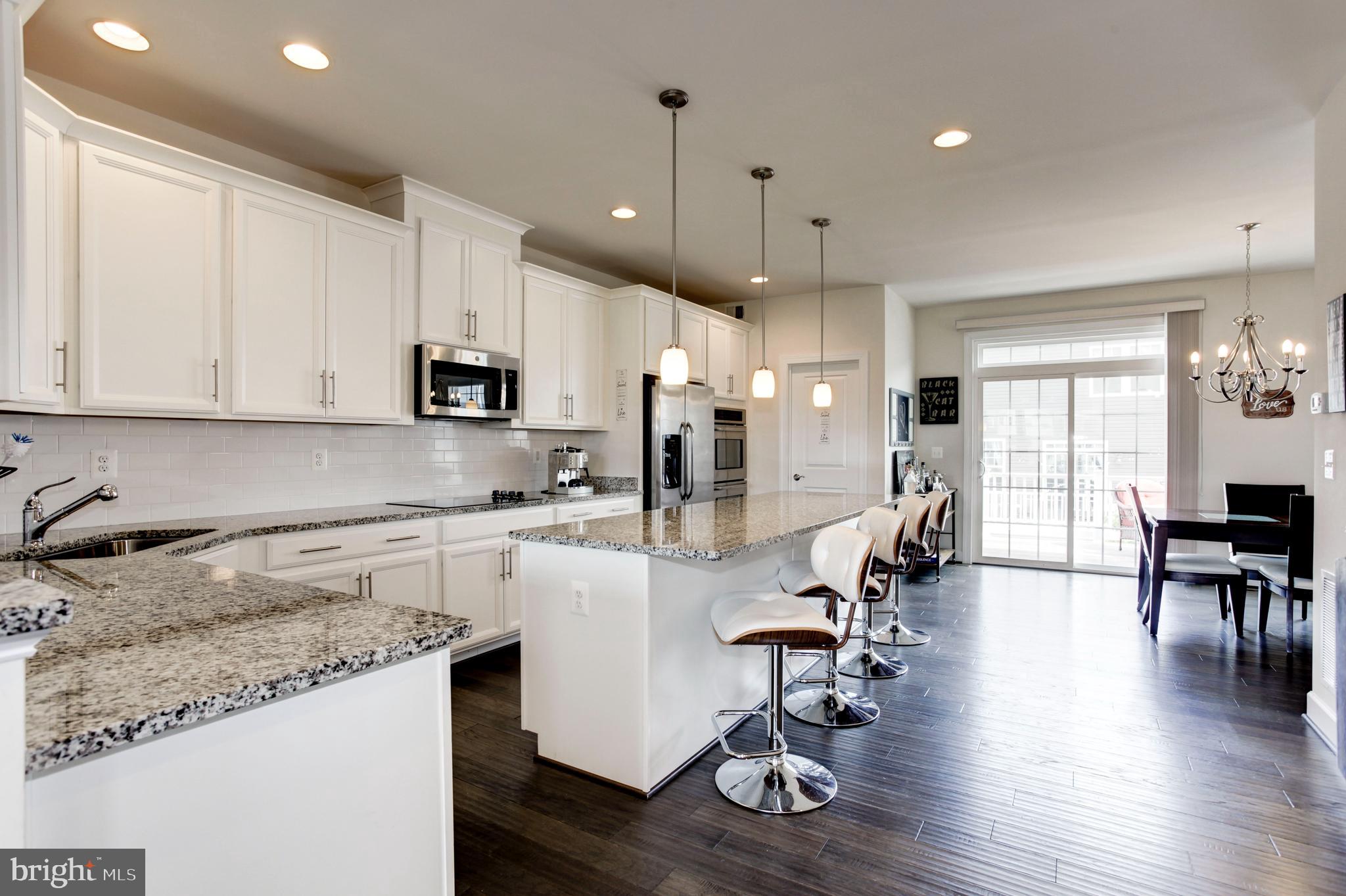 BRADLEY SQUARE - Residential