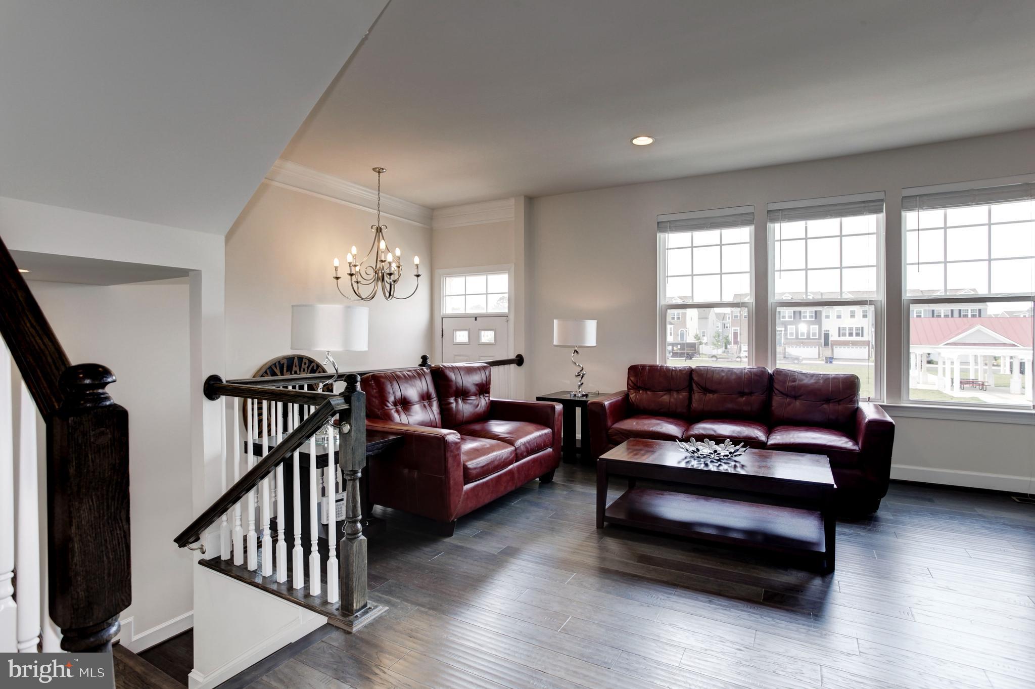 BRADLEY SQUARE - Residential