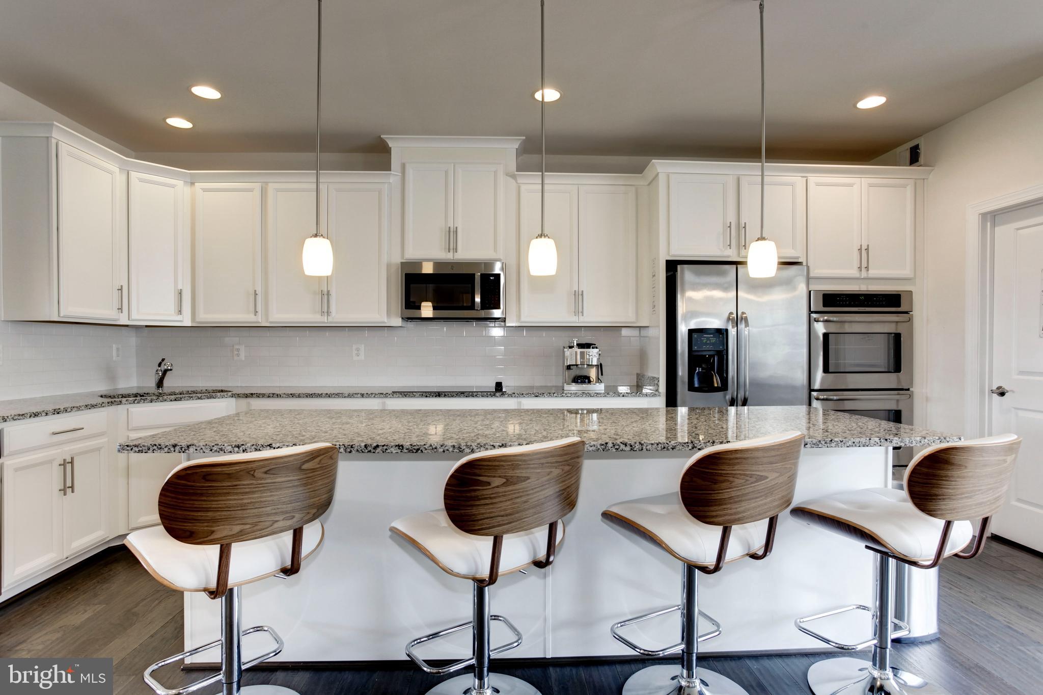 BRADLEY SQUARE - Residential