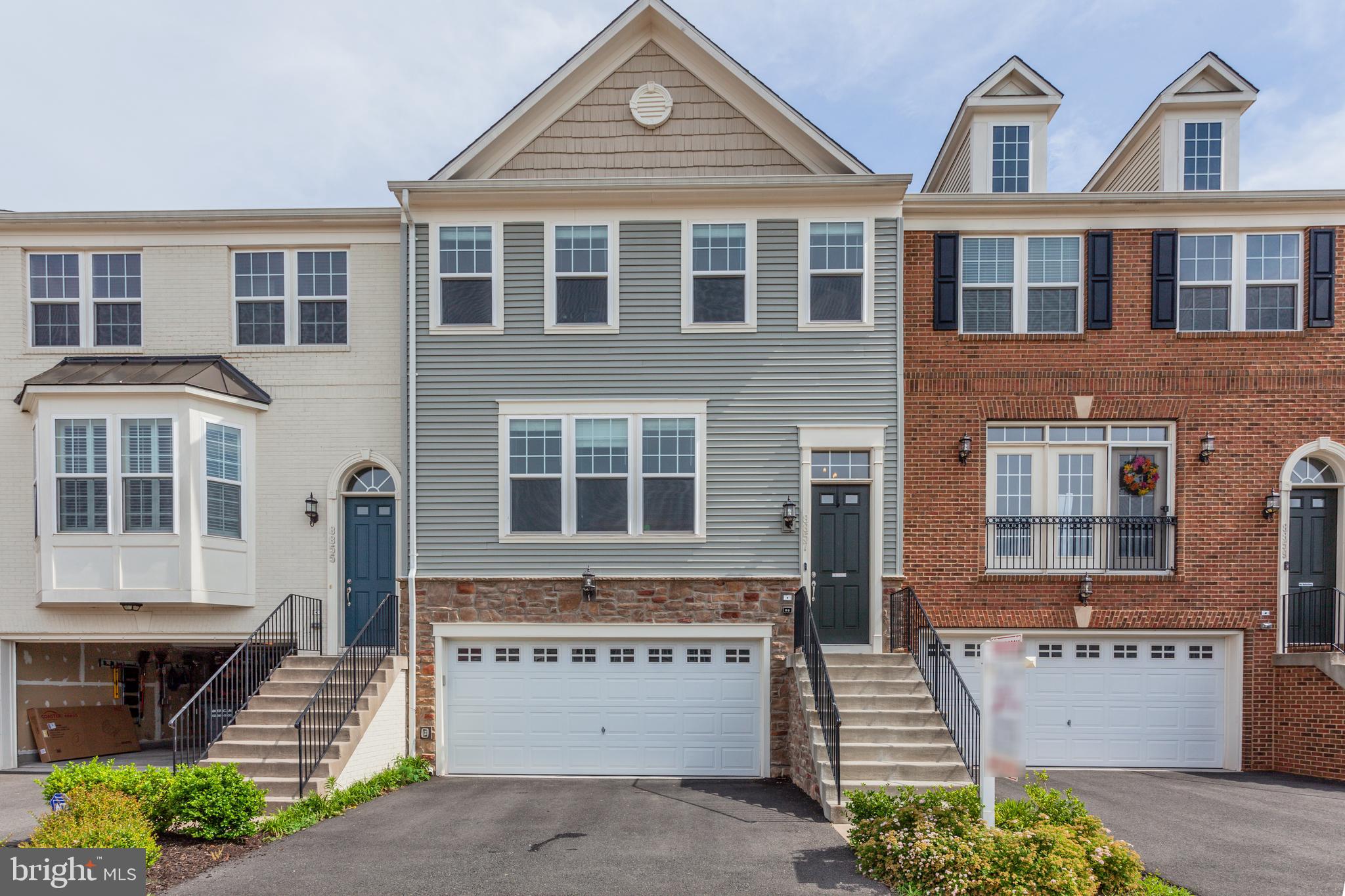 BRADLEY SQUARE - Residential