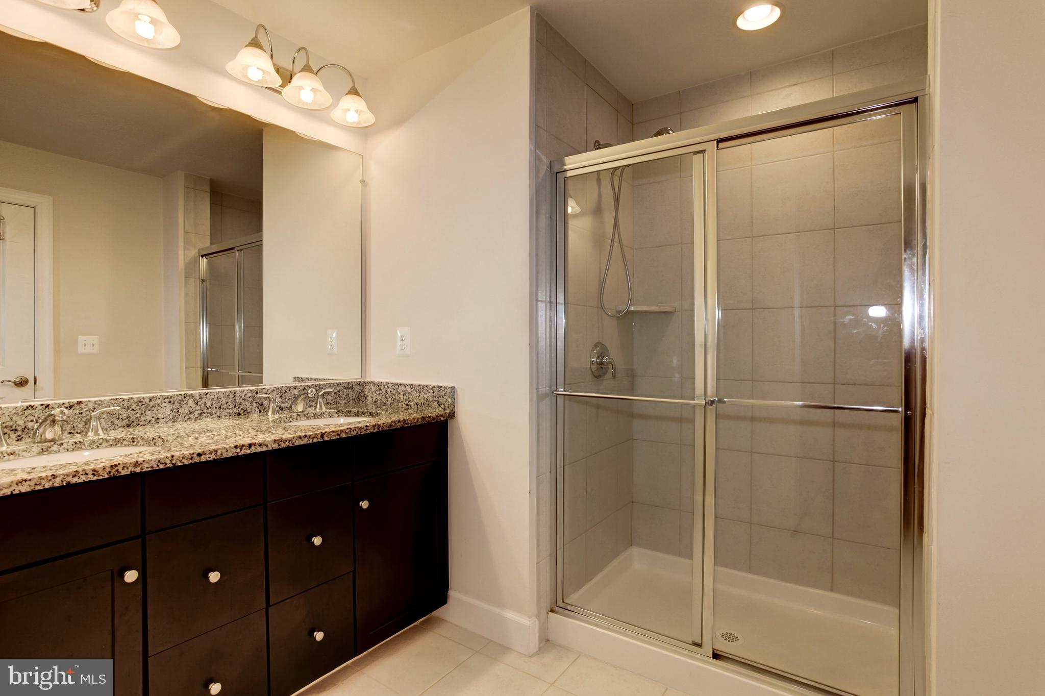 BRADLEY SQUARE - Residential