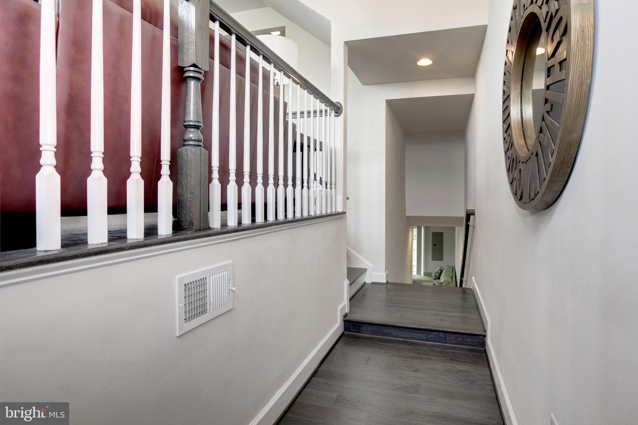 BRADLEY SQUARE - Residential