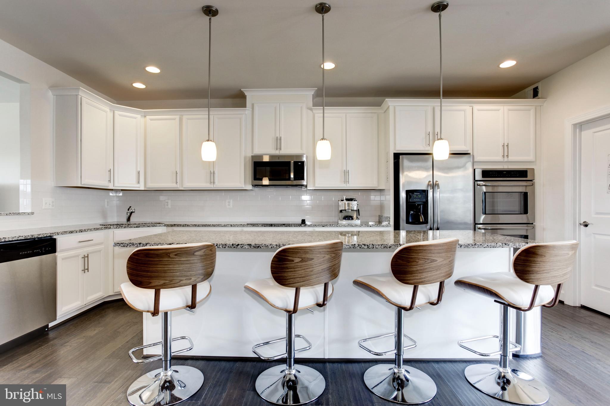 BRADLEY SQUARE - Residential