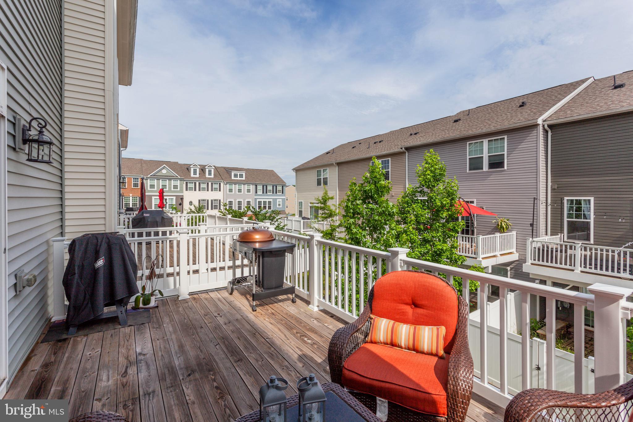 BRADLEY SQUARE - Residential