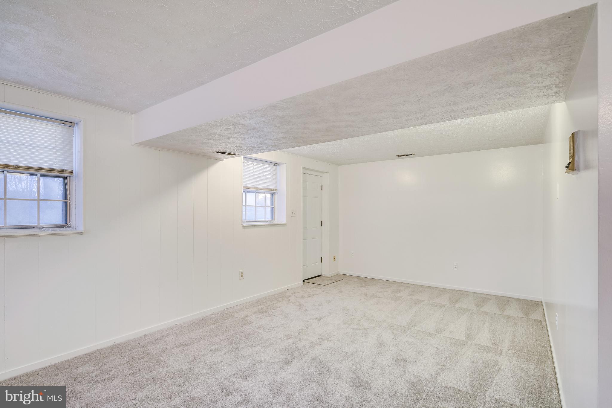 VILLAGE OF OWEN BROWN - Residential Lease