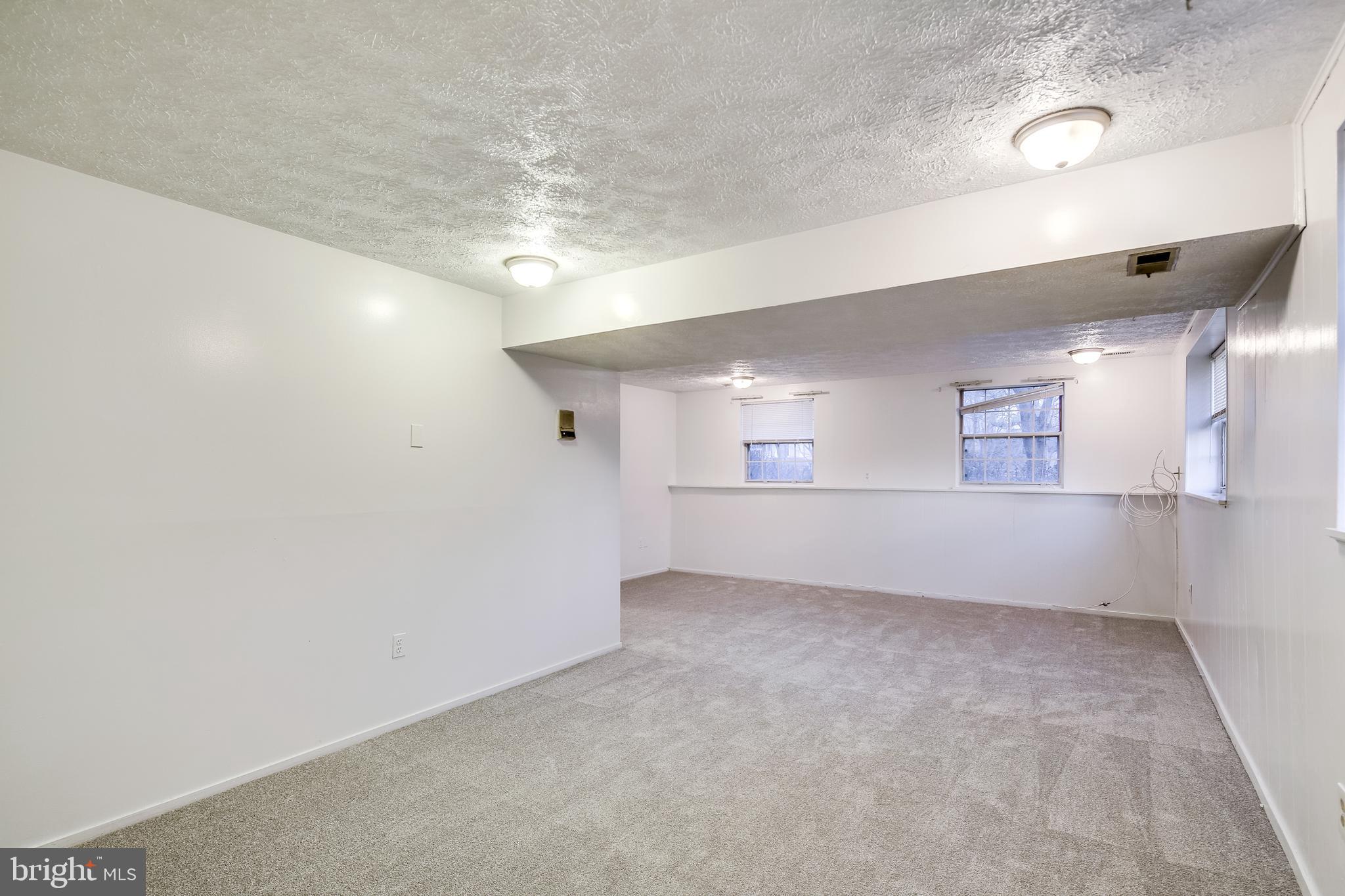 VILLAGE OF OWEN BROWN - Residential Lease