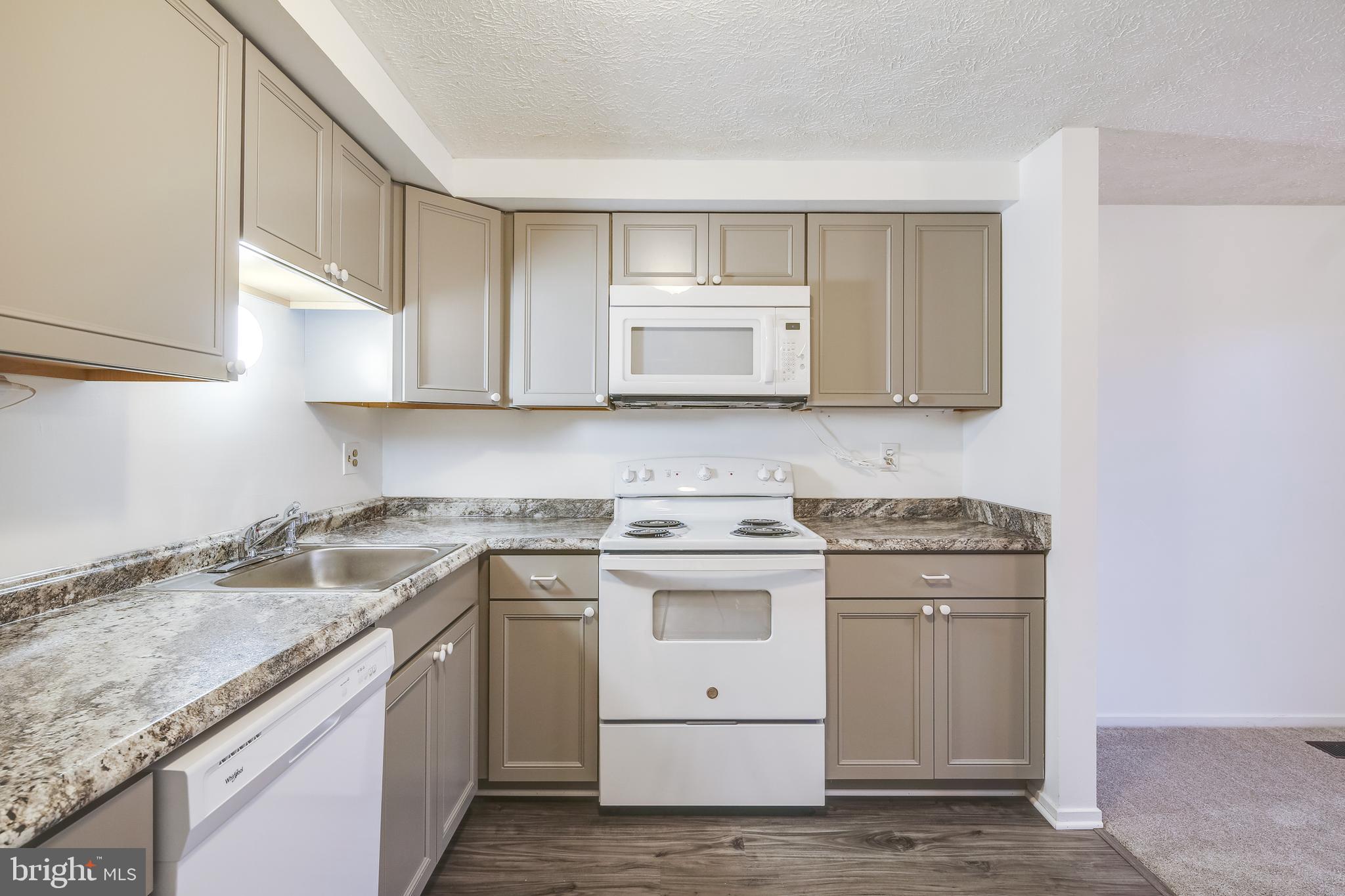 VILLAGE OF OWEN BROWN - Residential Lease