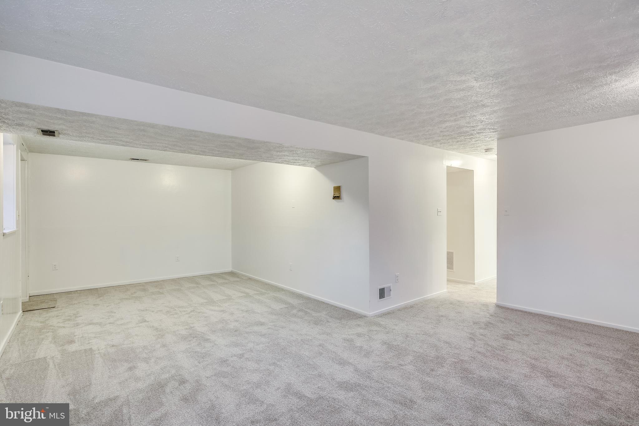 VILLAGE OF OWEN BROWN - Residential Lease