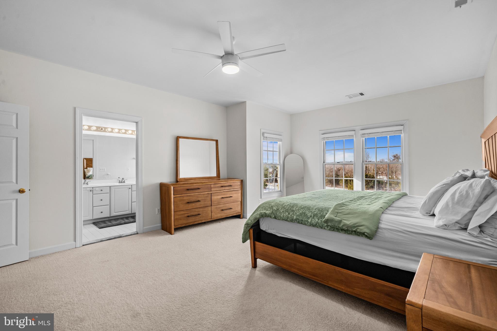 SOUTH RIDING - Residential