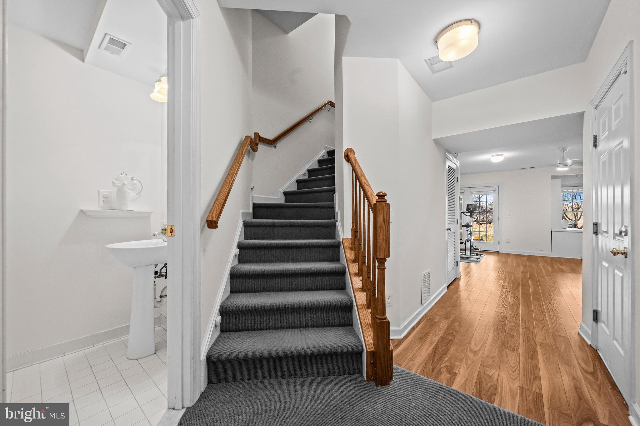 SOUTH RIDING - Residential