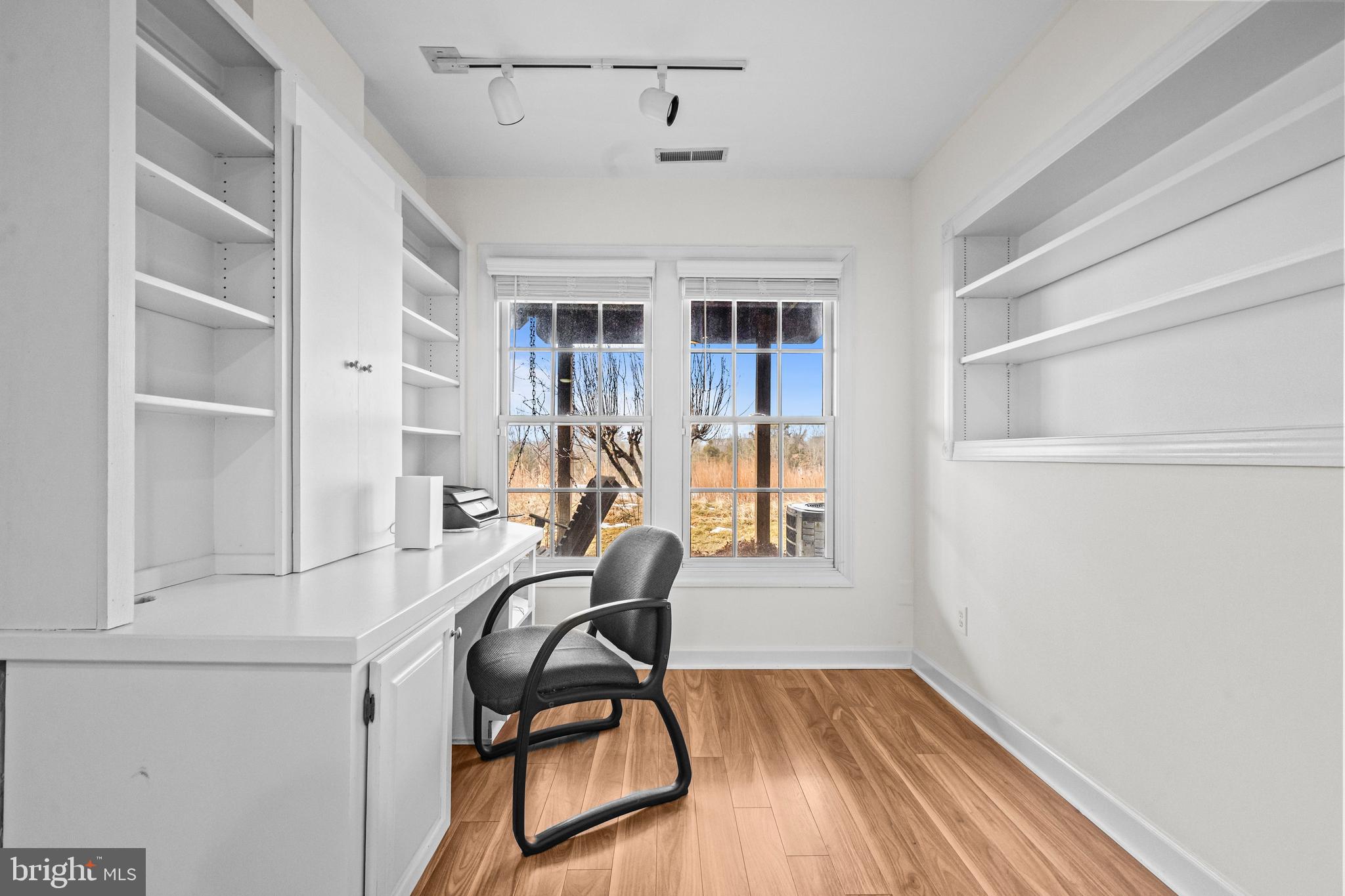 SOUTH RIDING - Residential