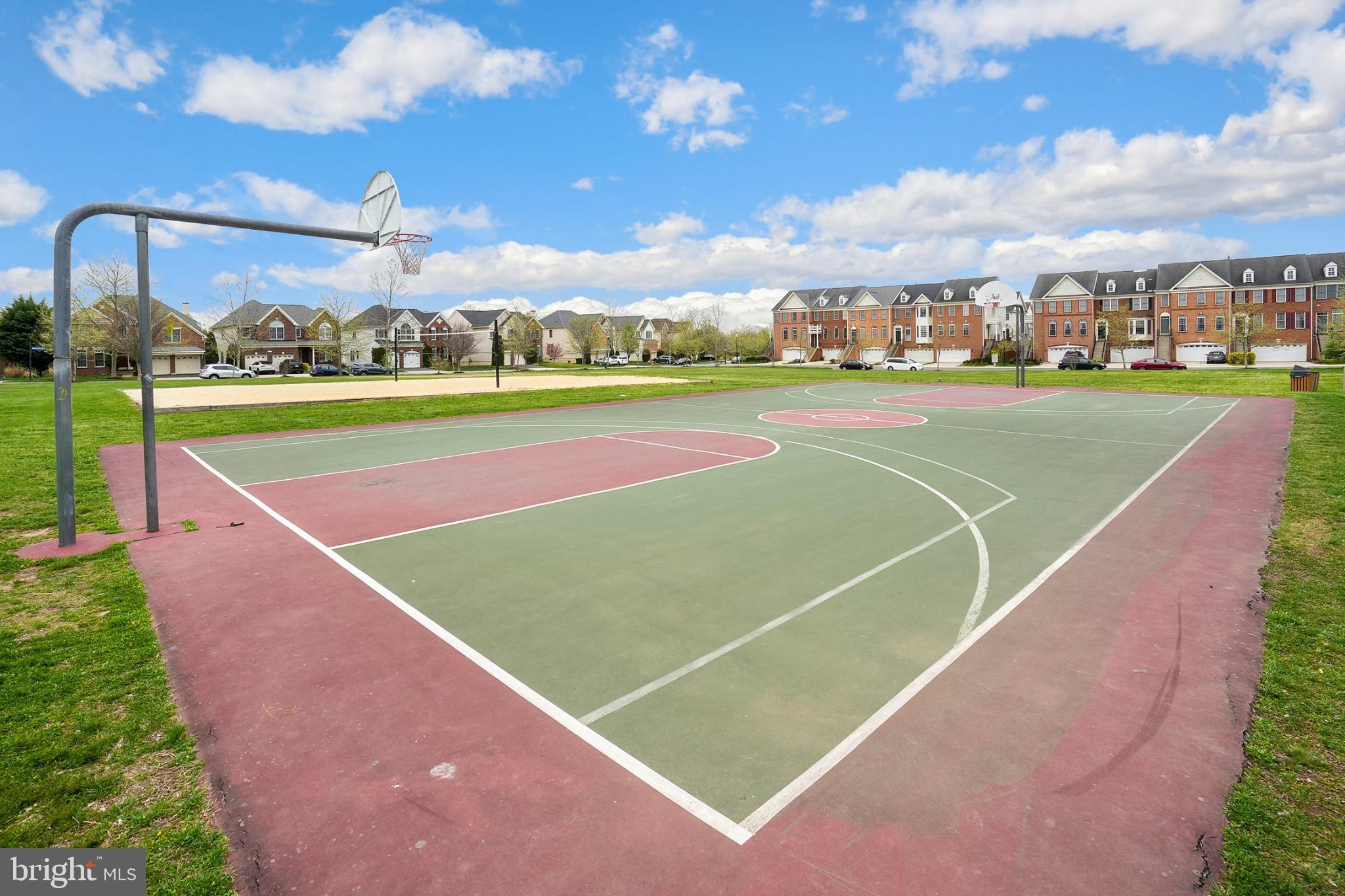 SOUTH RIDING - Residential