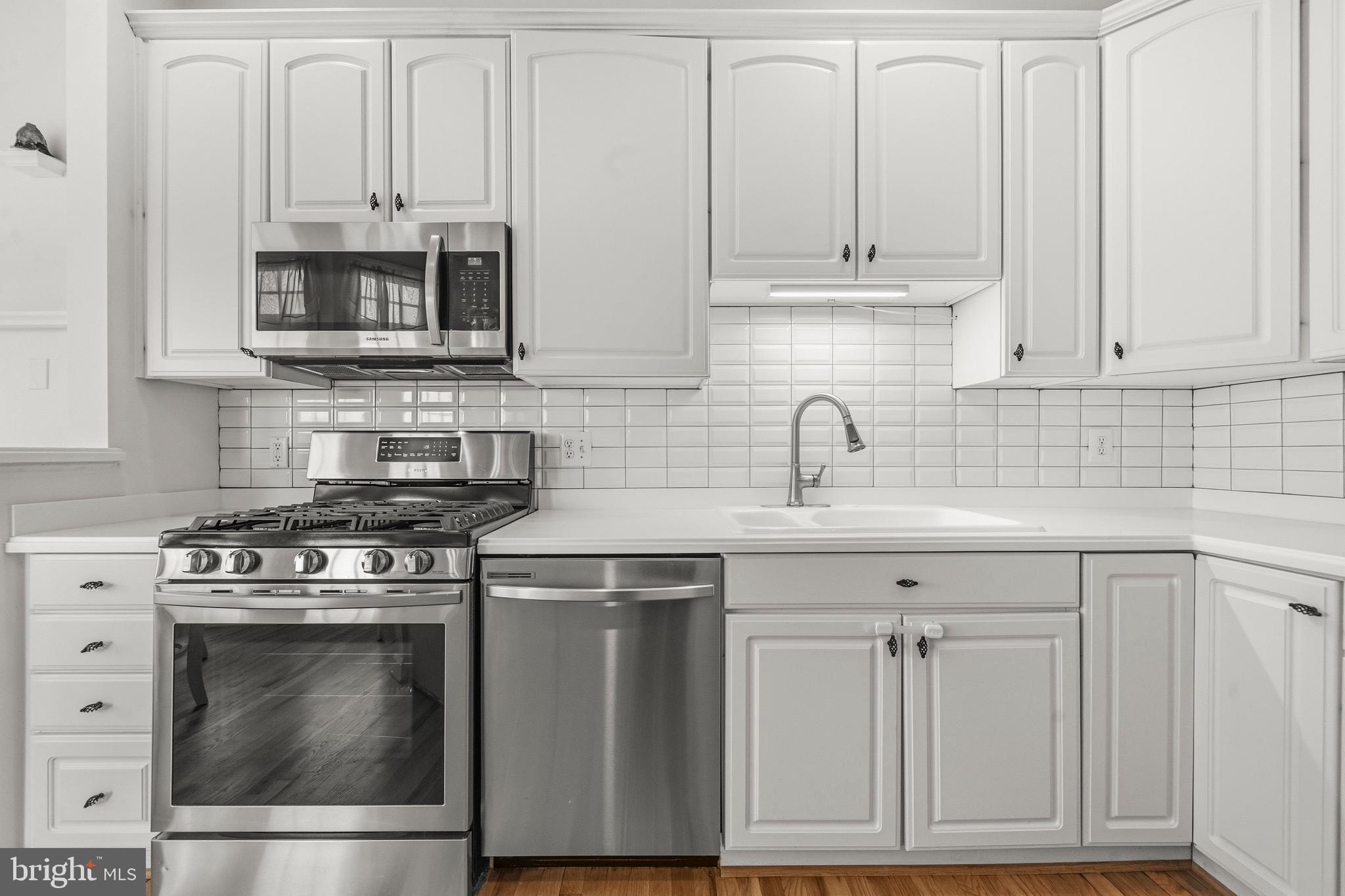 SOUTH RIDING - Residential