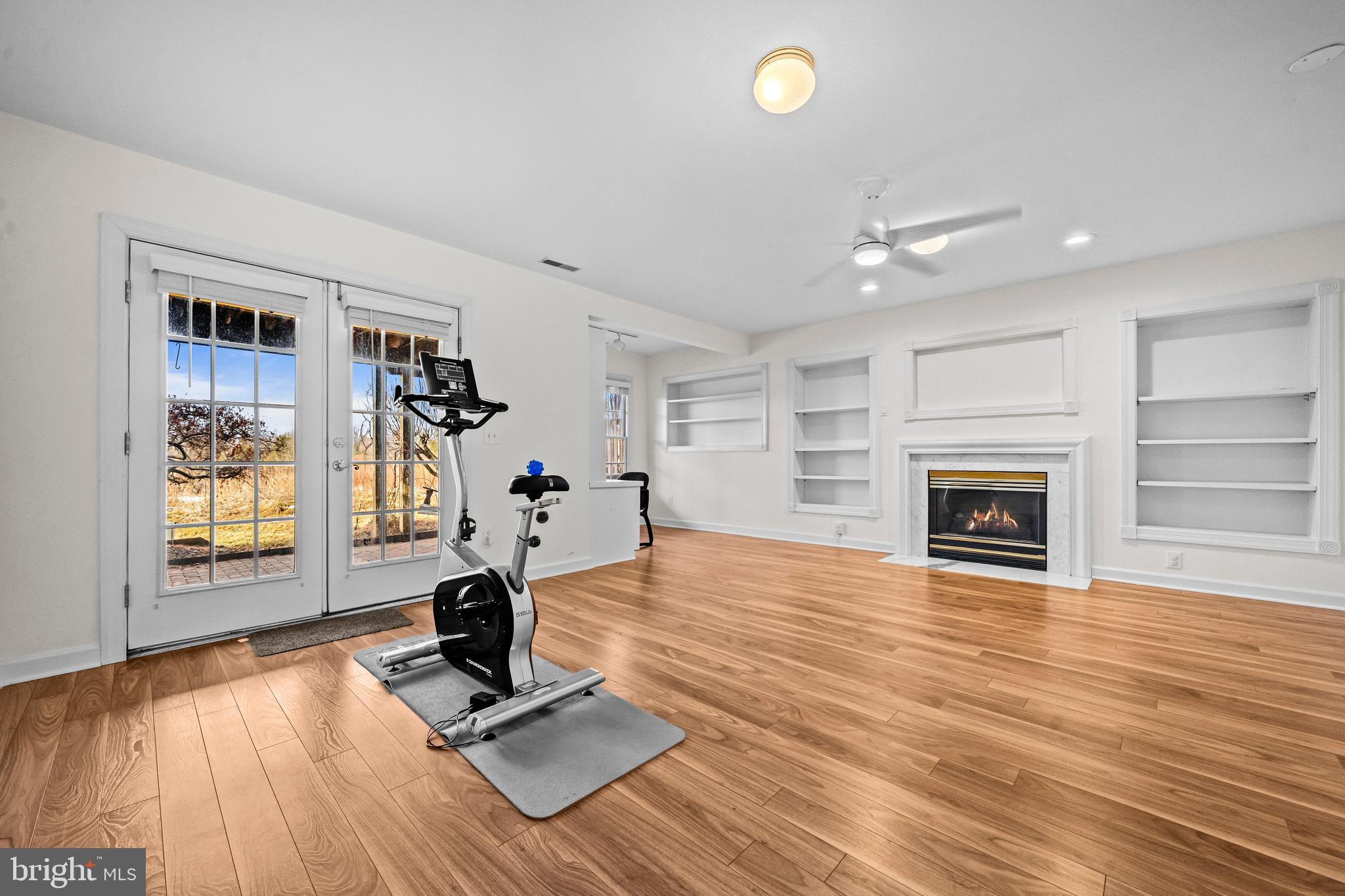 SOUTH RIDING - Residential