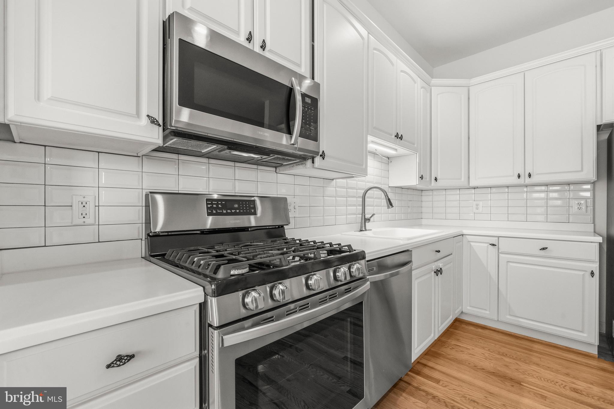 SOUTH RIDING - Residential