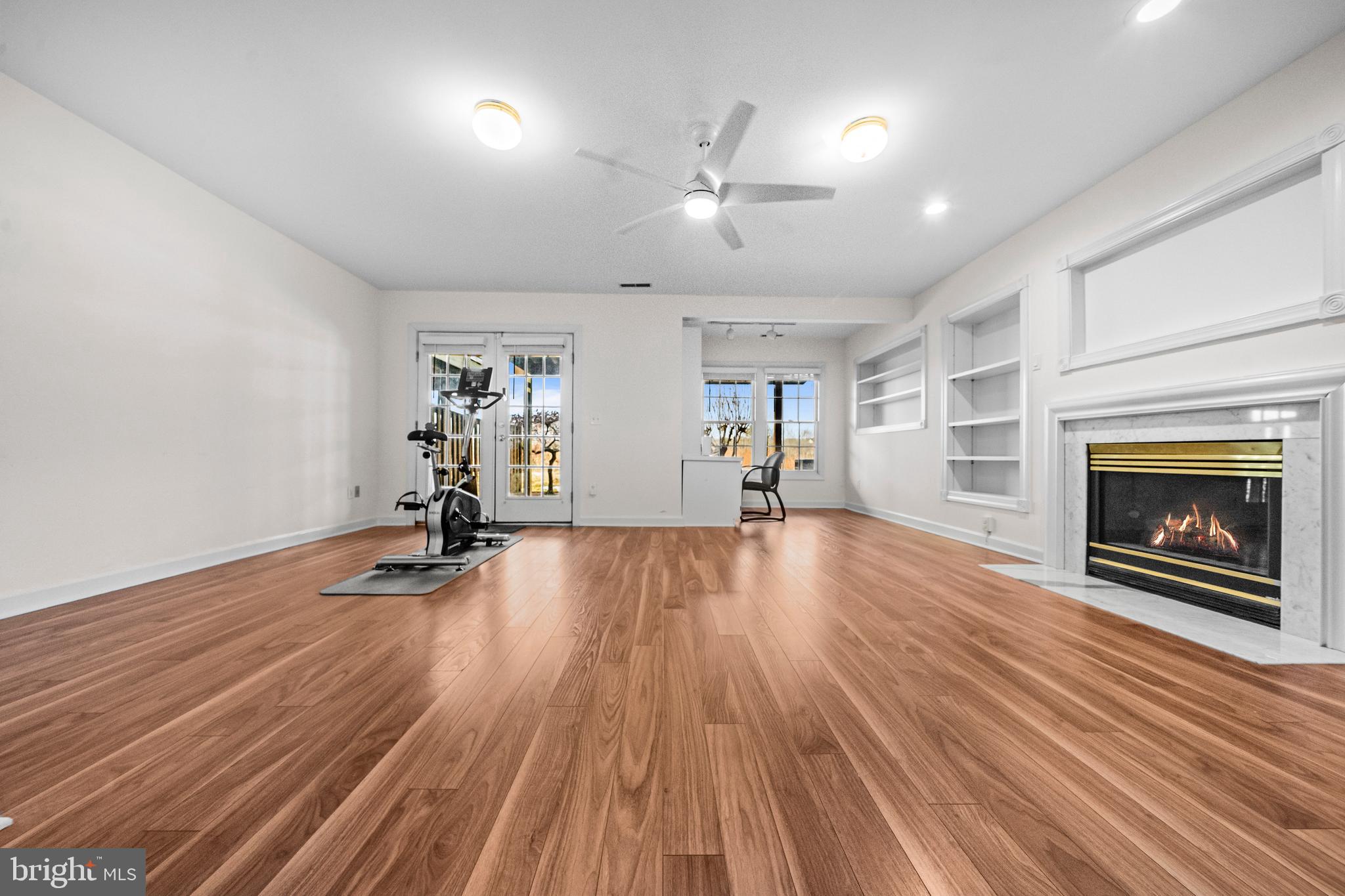 SOUTH RIDING - Residential