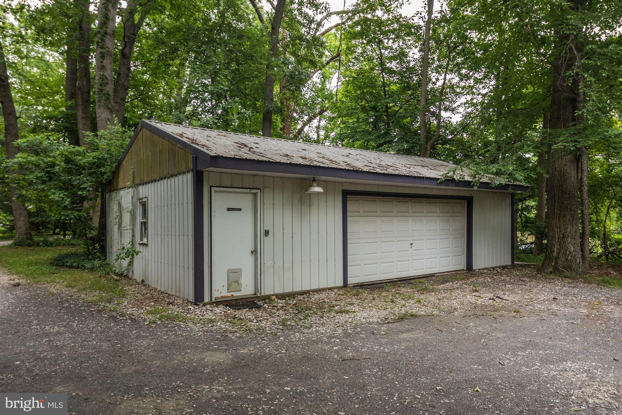 HAMPSTEAD - Residential