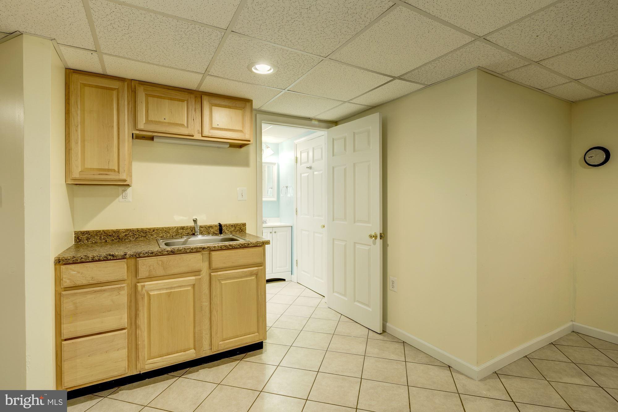 HAMPSTEAD - Residential