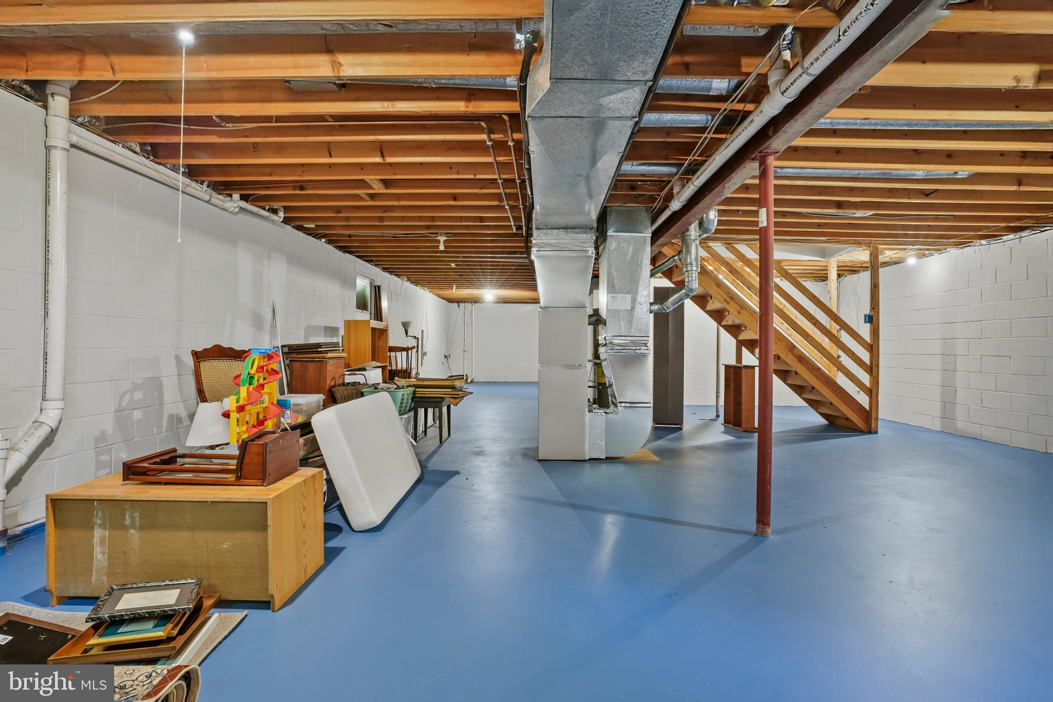 CLEMENS CROSSING - Residential