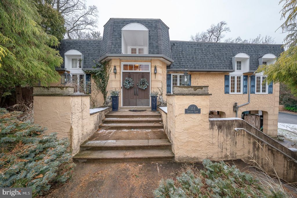 Photo of 301 Princeton Court, BRYN MAWR, PA 19010 (MLS # PADE2105672)