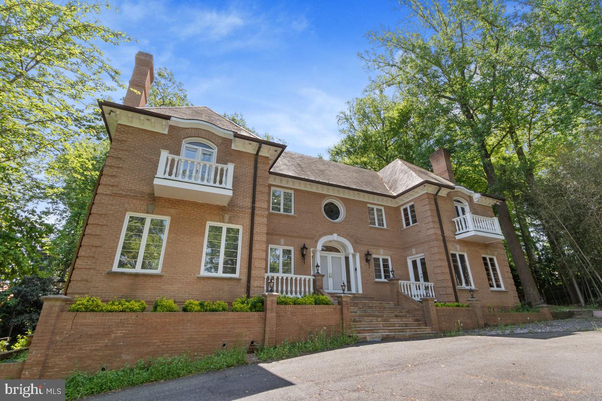 613 RIVERCREST DRIVE