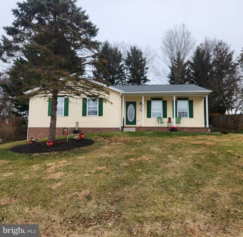 8 MAGNOLIA LANE HANOVER PA 17331