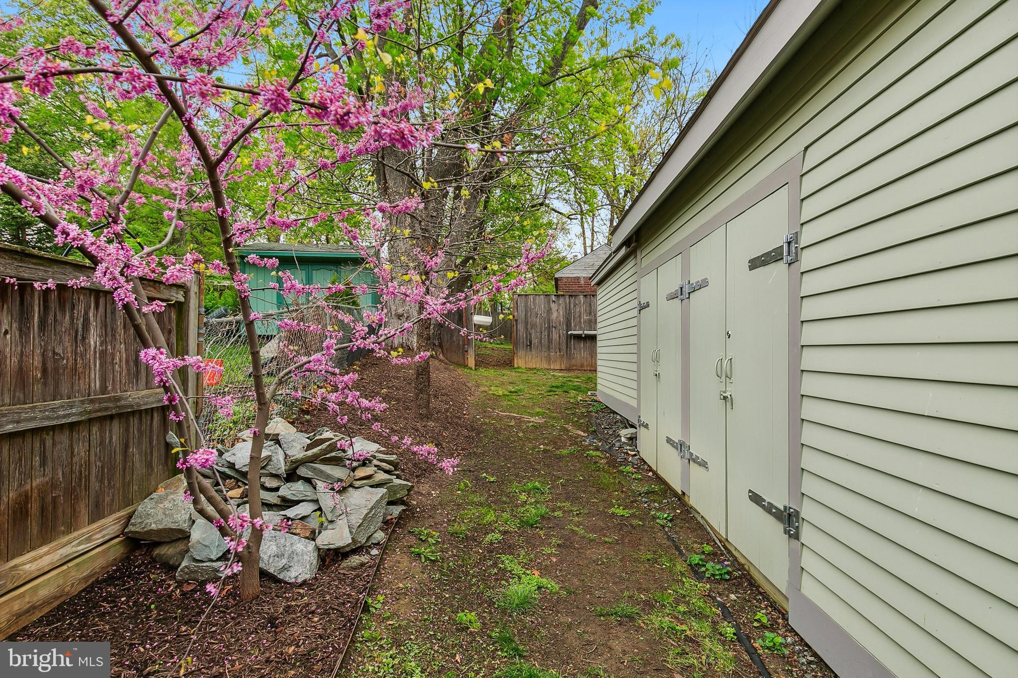 SILVER SPRING - Residential