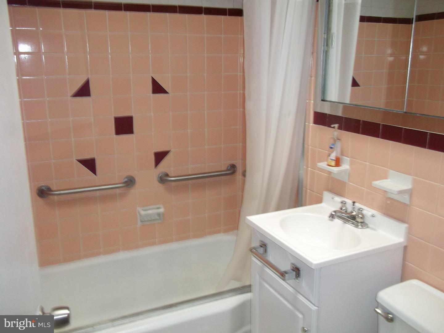 MAYFAIR (WEST) - Residential Lease