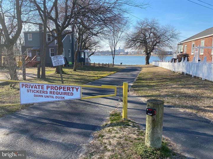 RIVIERA BEACH - Residential