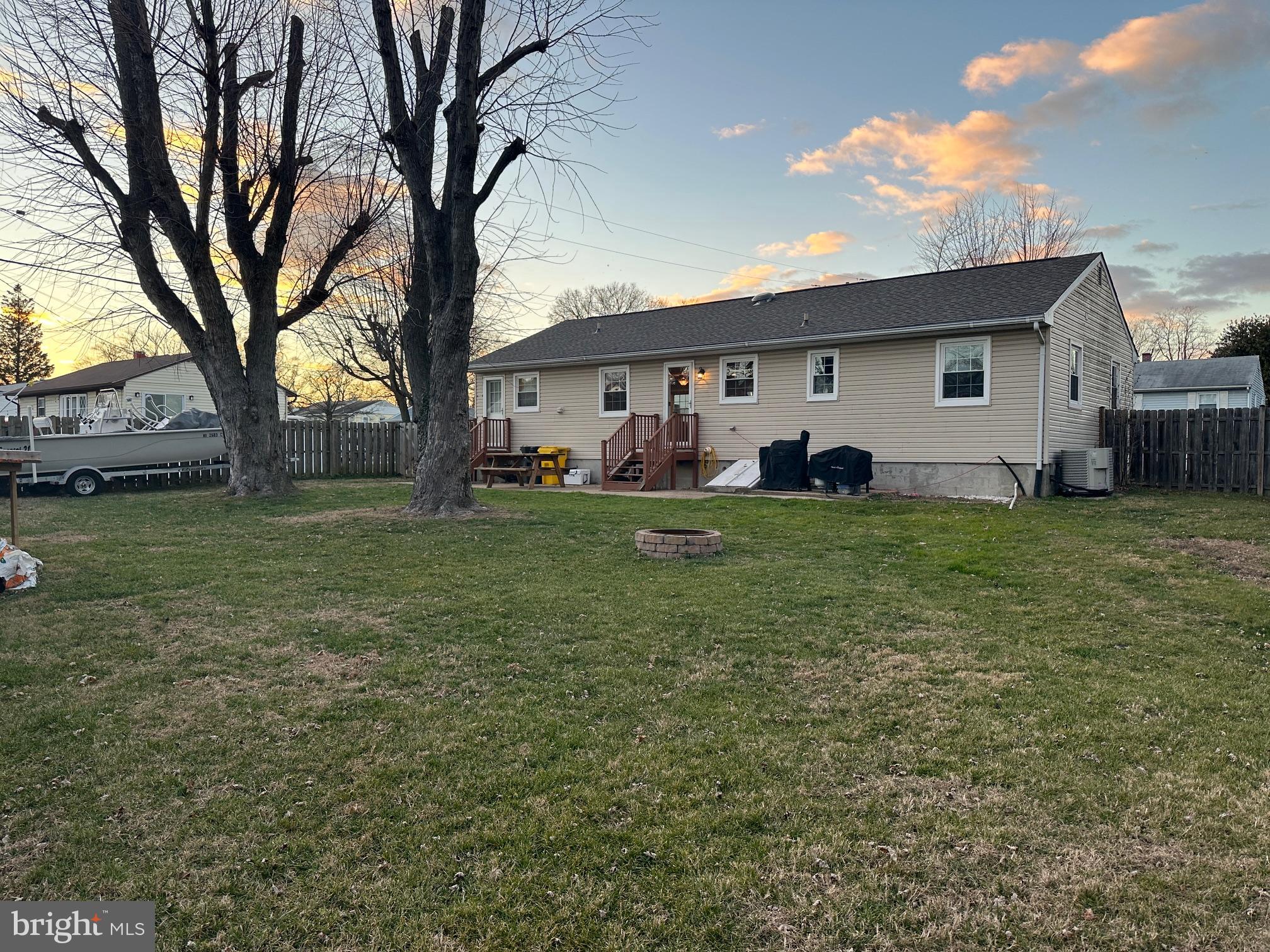 RIVIERA BEACH - Residential