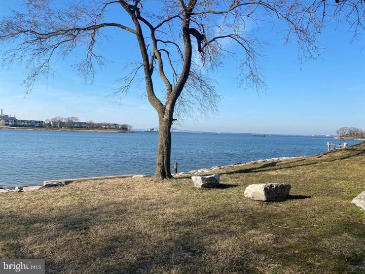 RIVIERA BEACH - Residential