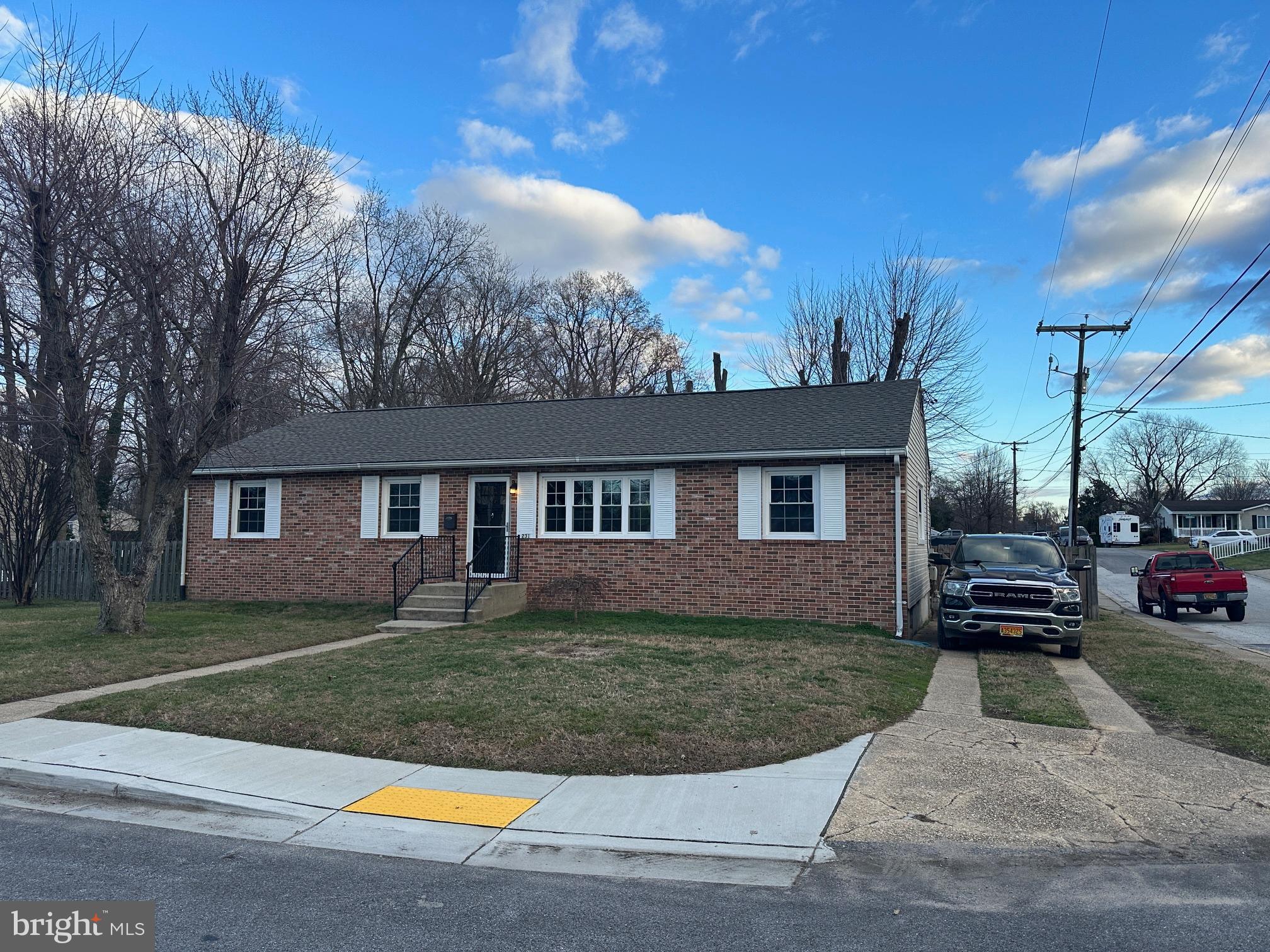 RIVIERA BEACH - Residential