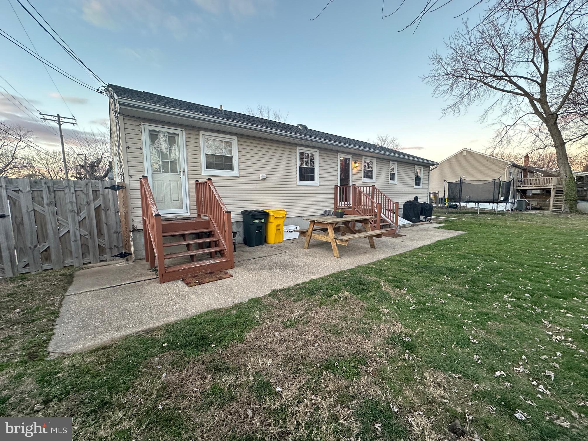 RIVIERA BEACH - Residential