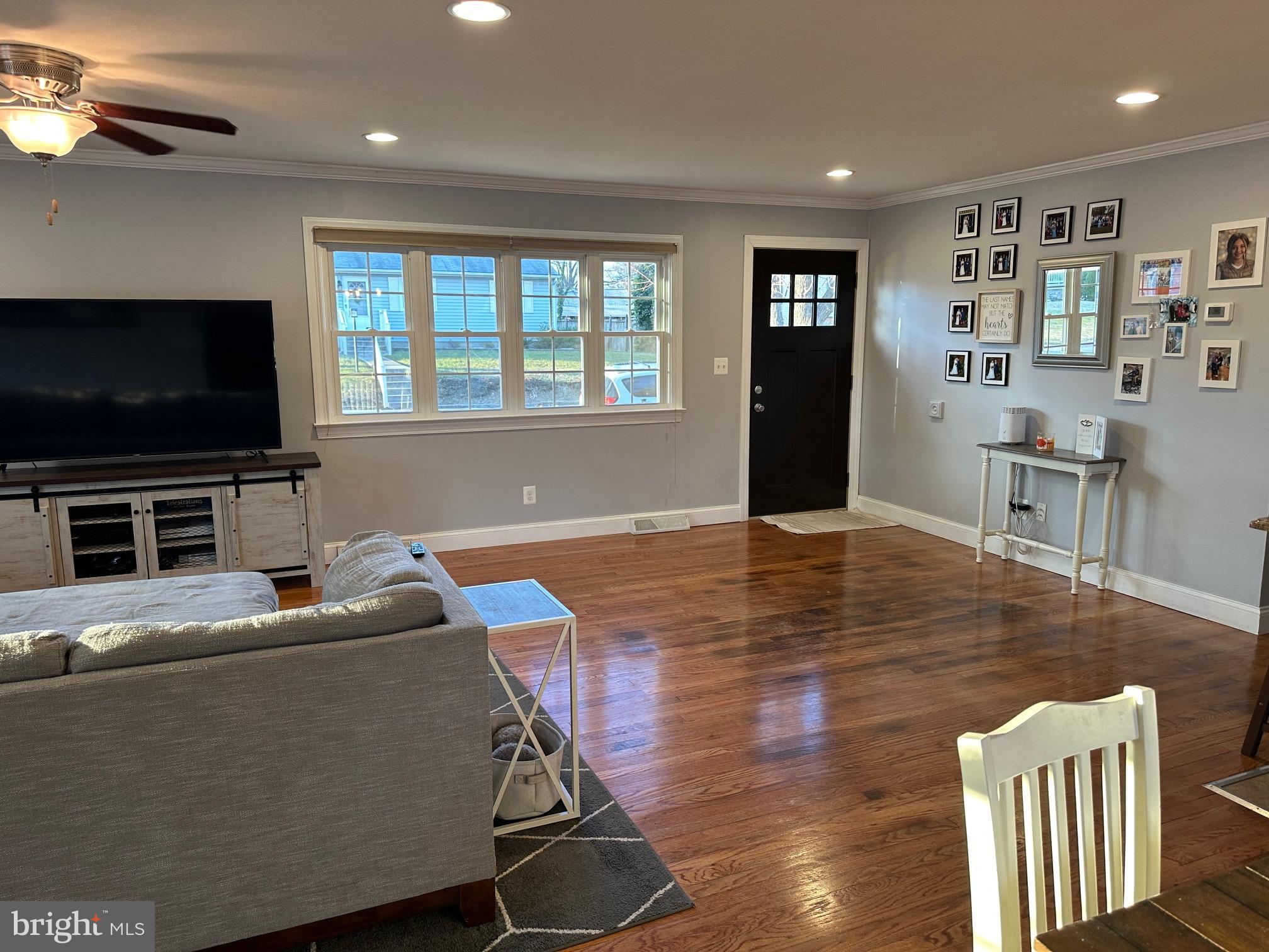 RIVIERA BEACH - Residential