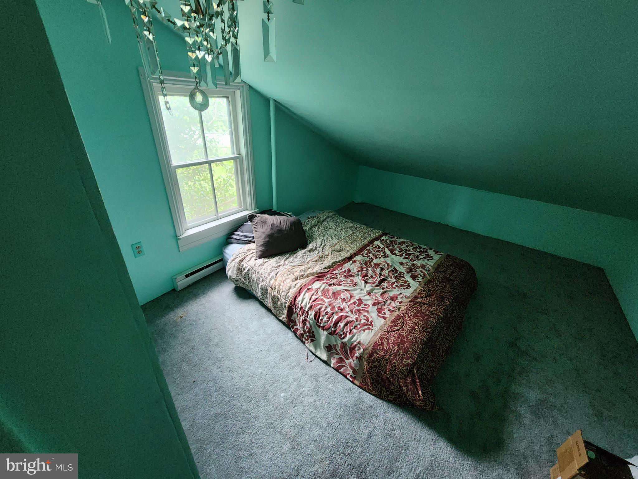 VILLAGE OF LINGLESTOWN - Residential Income