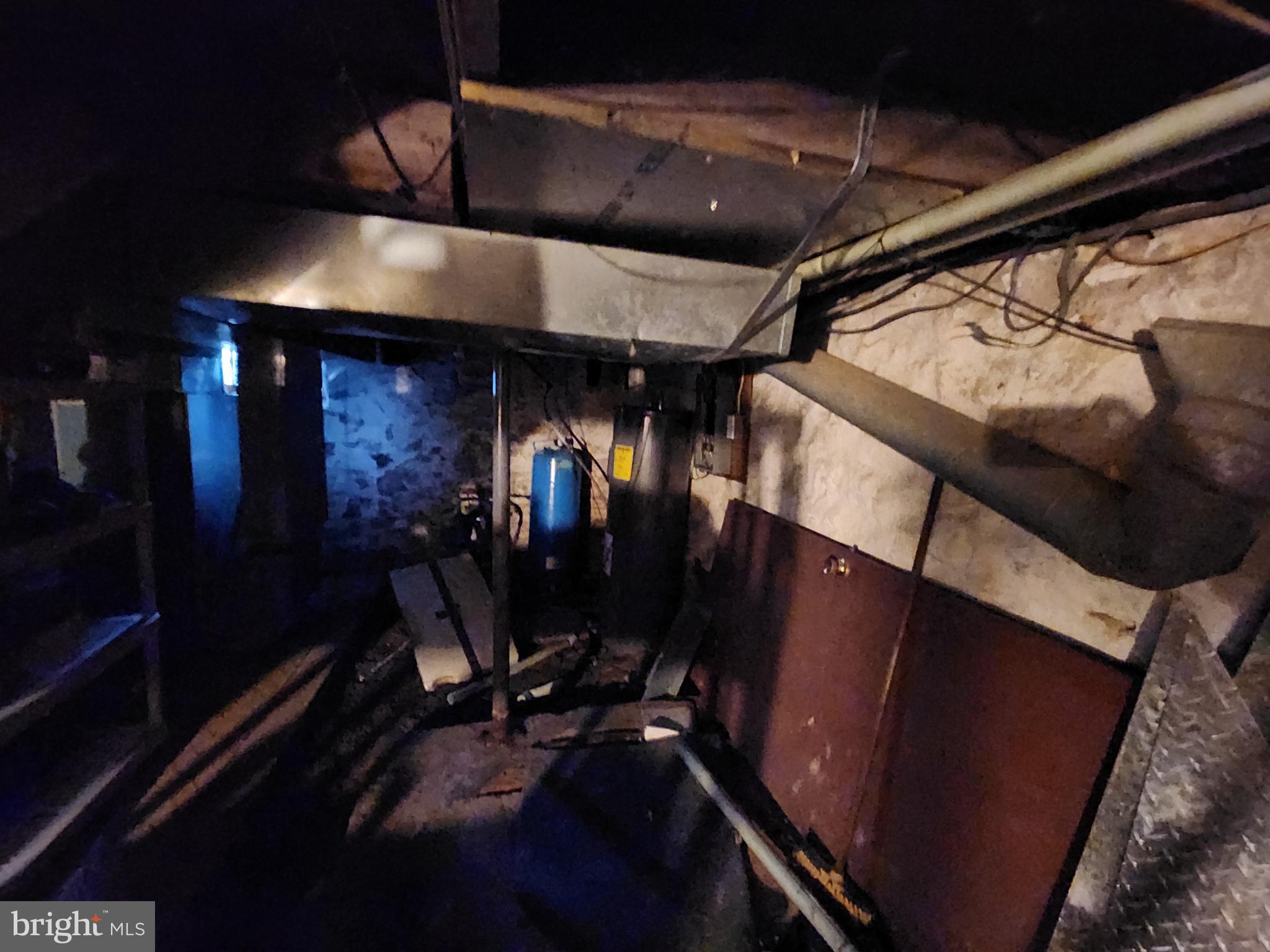 VILLAGE OF LINGLESTOWN - Residential Income