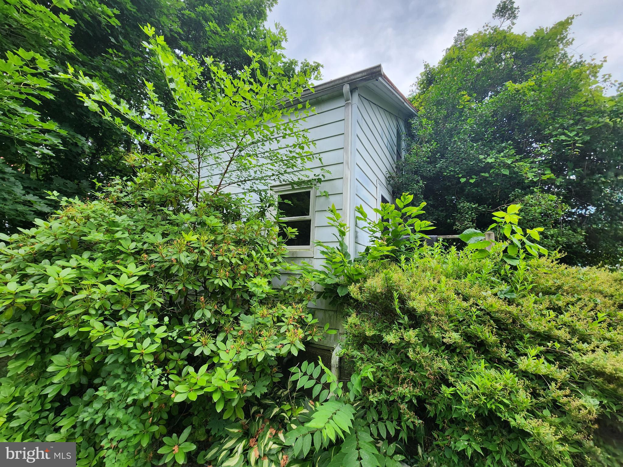 VILLAGE OF LINGLESTOWN - Residential Income