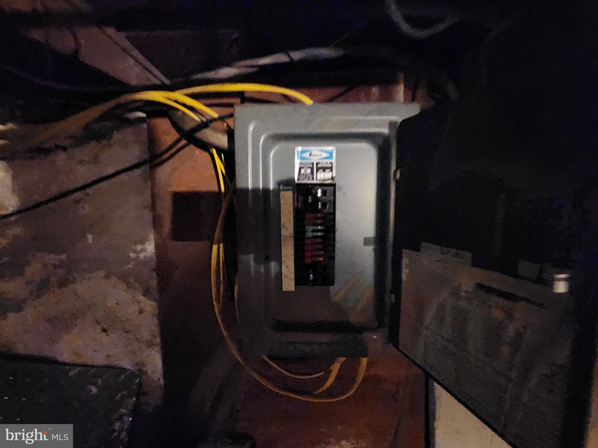 VILLAGE OF LINGLESTOWN - Residential Income