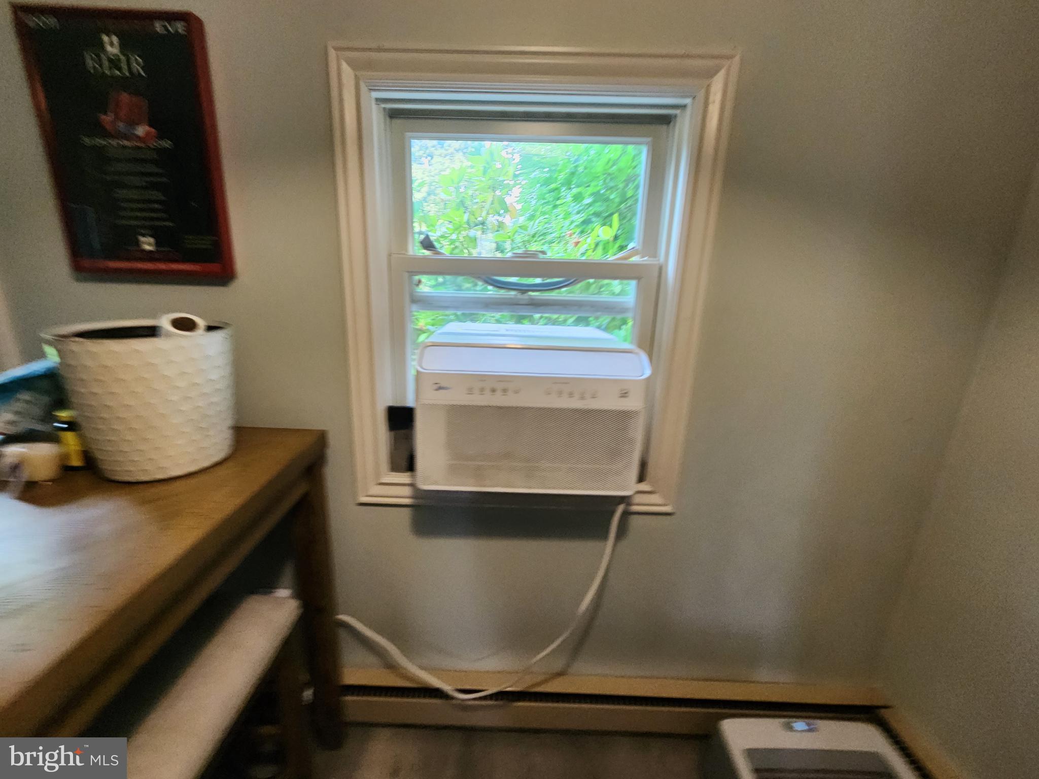 VILLAGE OF LINGLESTOWN - Residential Income