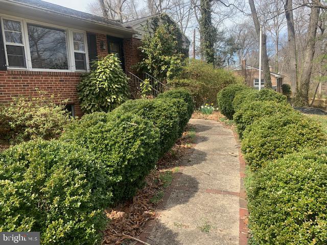 FAIRFAX HILLS - Residential