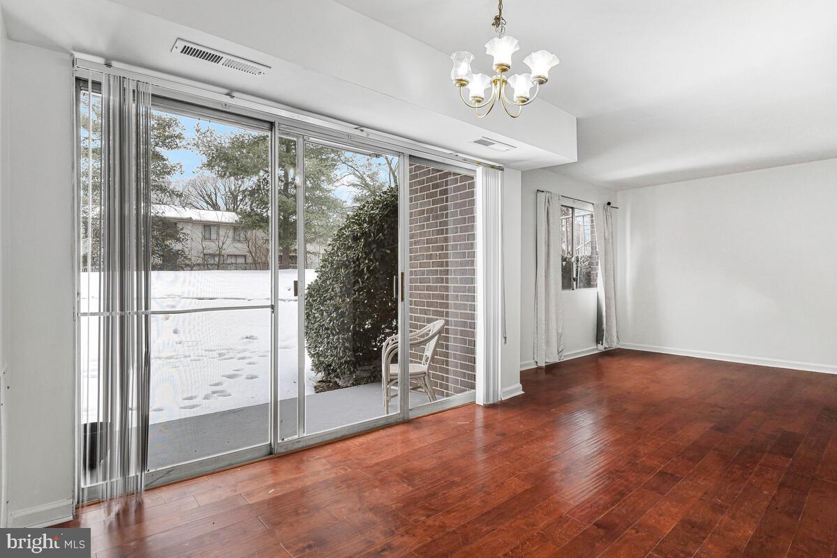 OCCOQUAN RIDGE CONDO - Residential