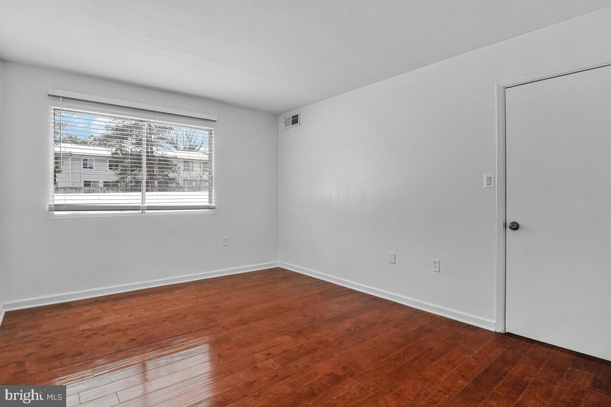 OCCOQUAN RIDGE CONDO - Residential