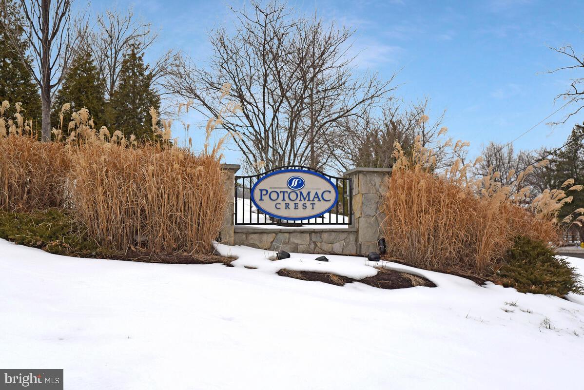 OCCOQUAN RIDGE CONDO - Residential