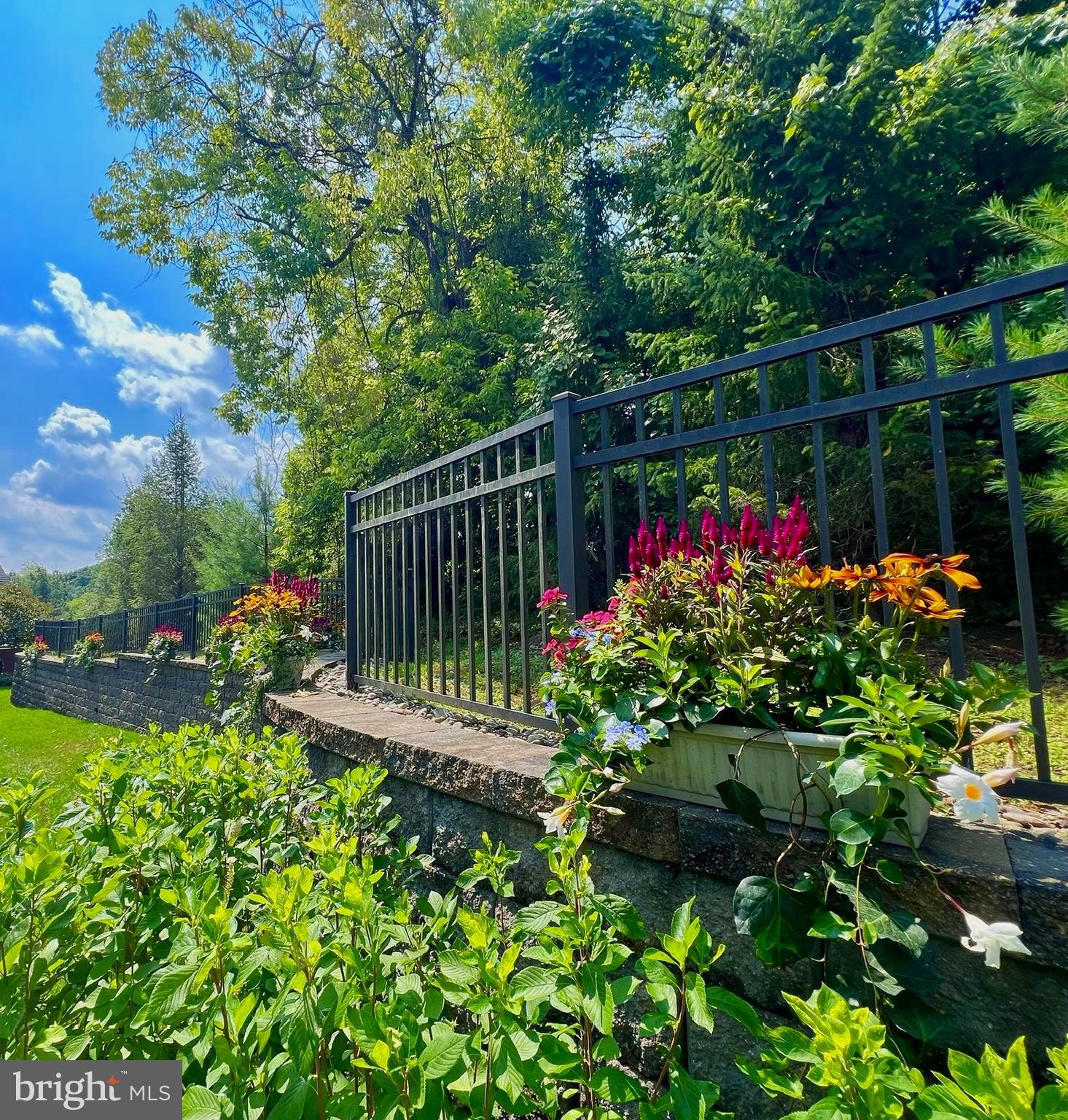 RABBIT RUN CREEK - Residential